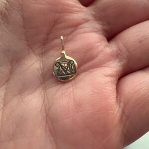 Catbird MET button charm